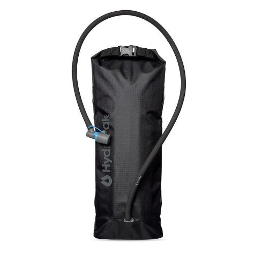 Hydration pack outlet reservoir